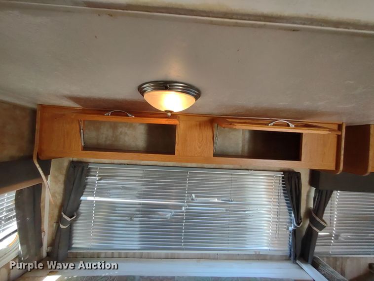 image for item DR8247 2006 Coachmen 525TBS  RV