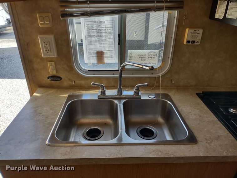 image for item DR8247 2006 Coachmen 525TBS  RV