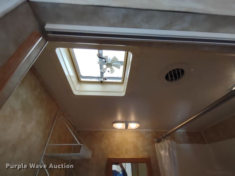 image for item DR8247 2006 Coachmen 525TBS  RV