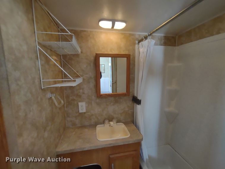 image for item DR8247 2006 Coachmen 525TBS  RV