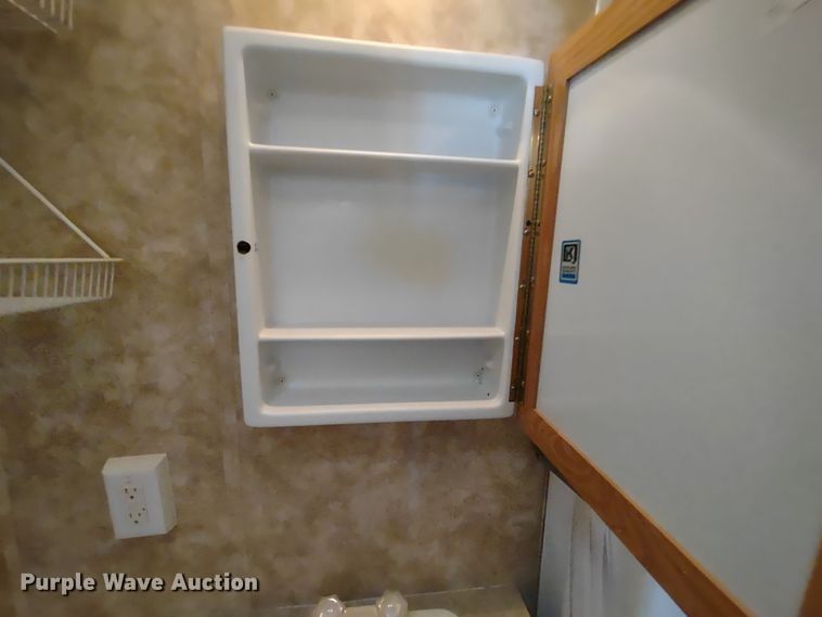 image for item DR8247 2006 Coachmen 525TBS  RV