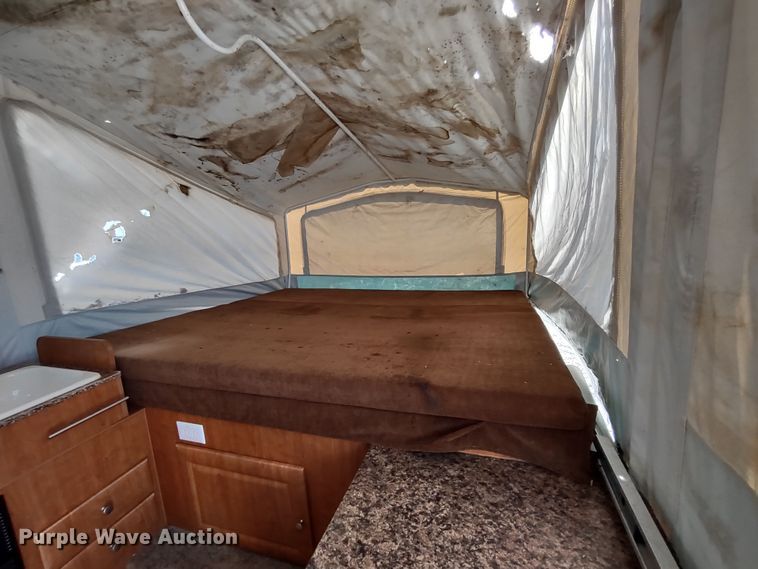 image for item DR8250 2011 Starcraft  pop-up camper