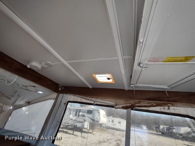 image for item DR8250 2011 Starcraft  pop-up camper