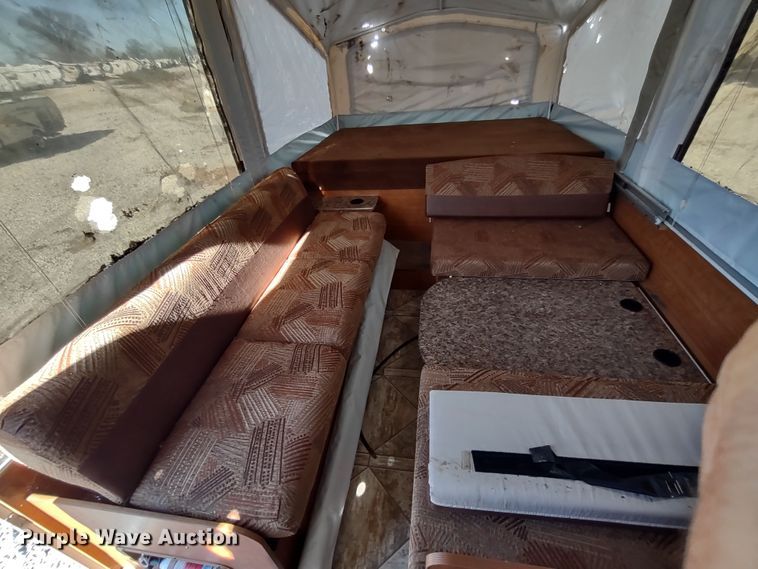 image for item DR8250 2011 Starcraft  pop-up camper