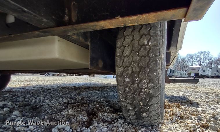 image for item DR8250 2011 Starcraft  pop-up camper