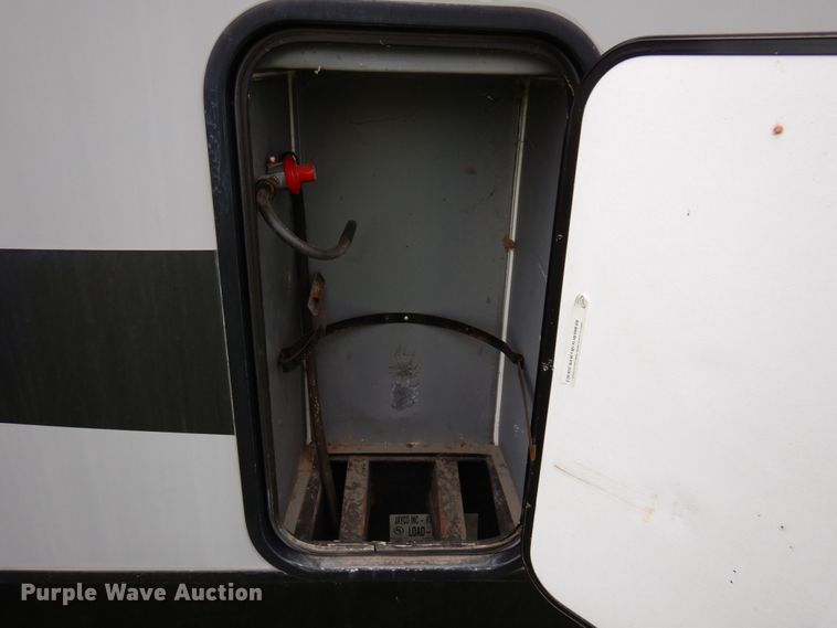 image for item HB9765 2016 Jayco Seismic  toy hauler camper