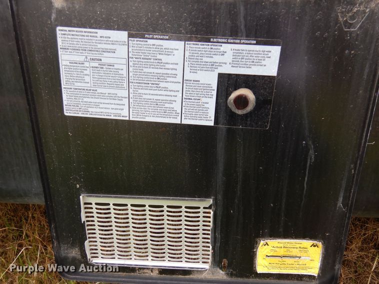 image for item HB9765 2016 Jayco Seismic  toy hauler camper