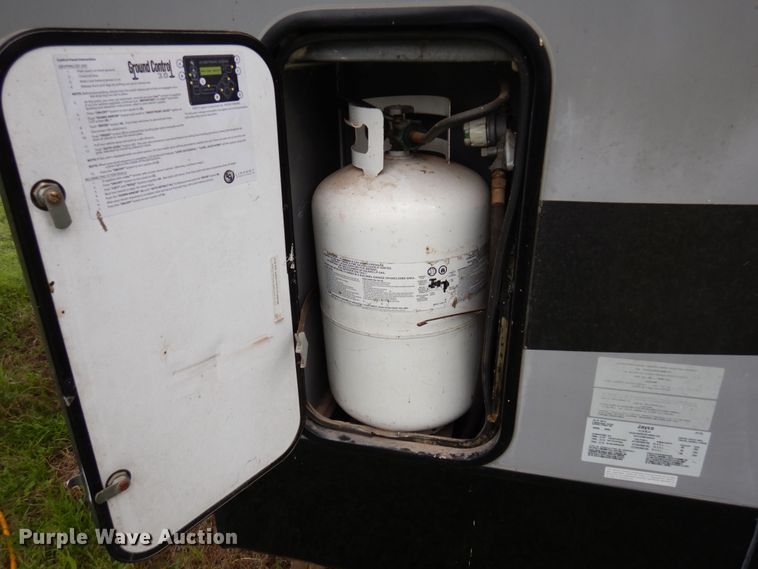 image for item HB9765 2016 Jayco Seismic  toy hauler camper