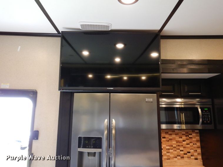 image for item HB9765 2016 Jayco Seismic  toy hauler camper