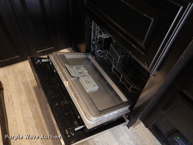 image for item HB9765 2016 Jayco Seismic  toy hauler camper