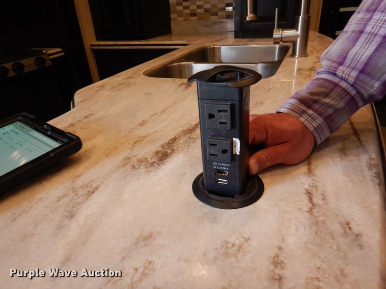 image for item HB9765 2016 Jayco Seismic  toy hauler camper