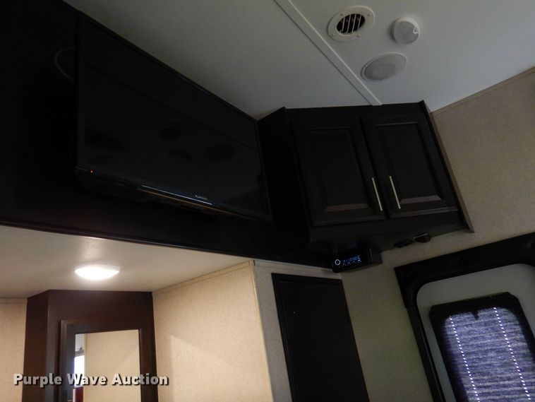 image for item HB9765 2016 Jayco Seismic  toy hauler camper