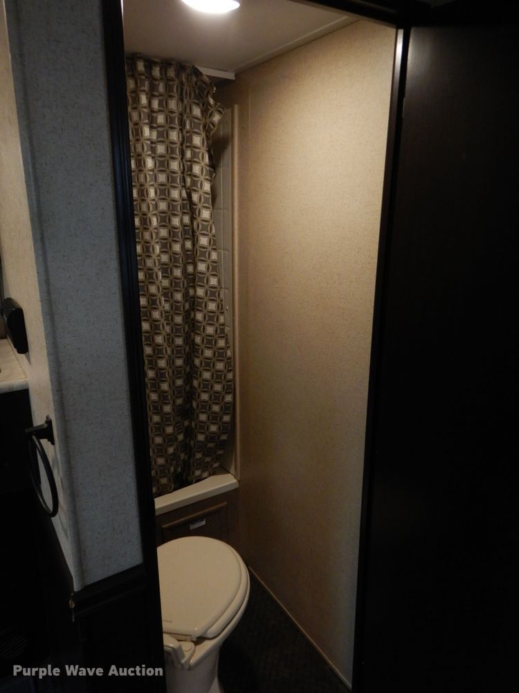 image for item HB9765 2016 Jayco Seismic  toy hauler camper