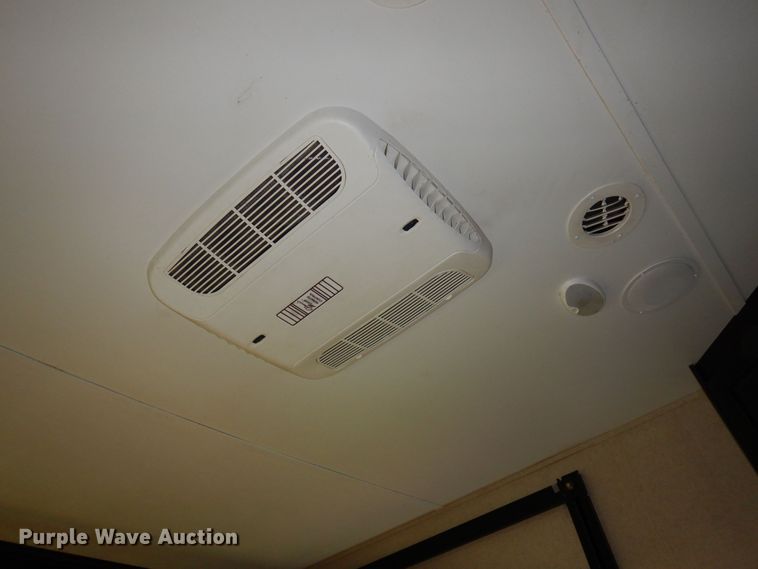 image for item HB9765 2016 Jayco Seismic  toy hauler camper