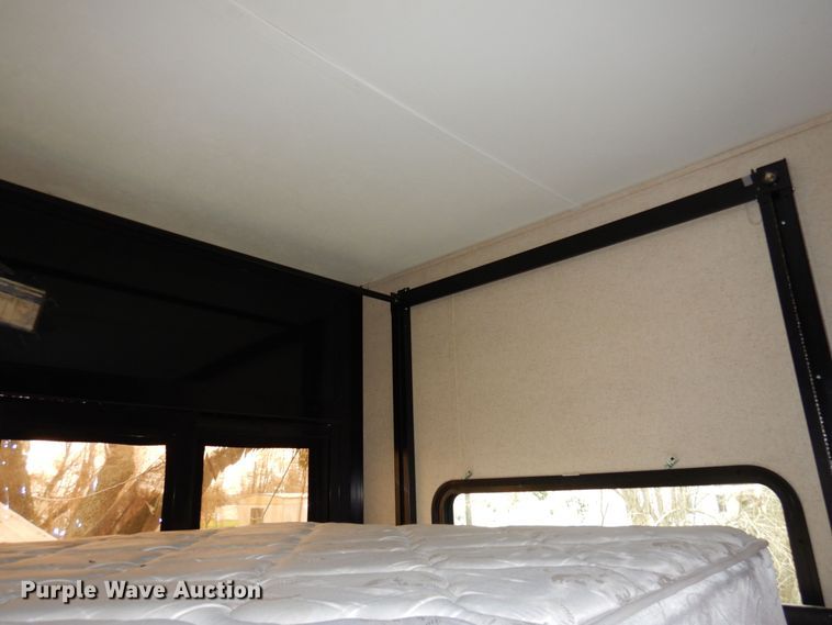 image for item HB9765 2016 Jayco Seismic  toy hauler camper