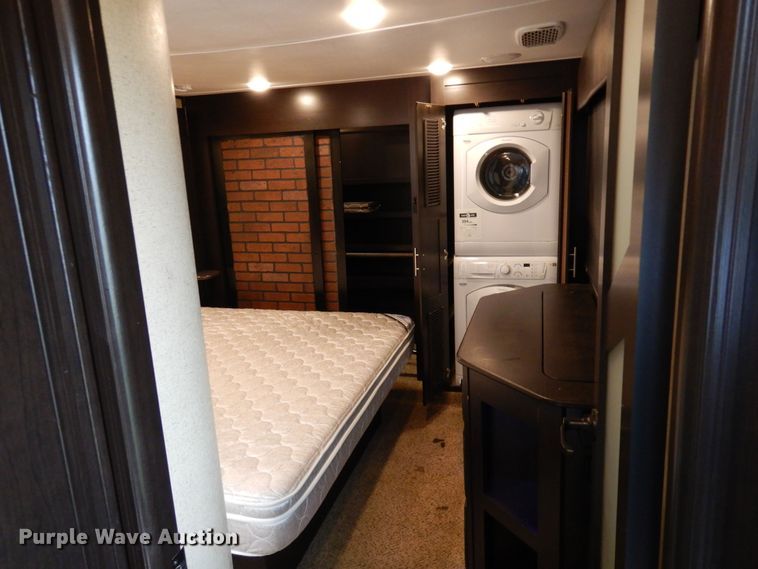 image for item HB9765 2016 Jayco Seismic  toy hauler camper