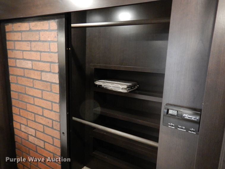 image for item HB9765 2016 Jayco Seismic  toy hauler camper