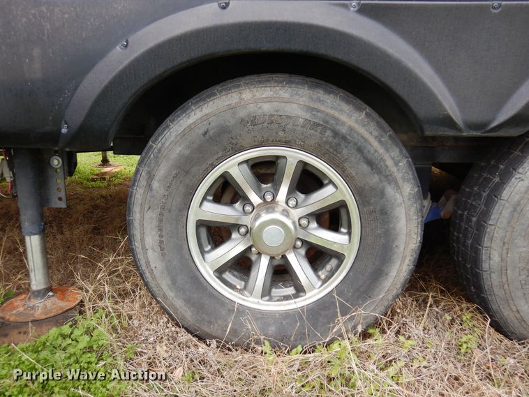 image for item HB9765 2016 Jayco Seismic  toy hauler camper