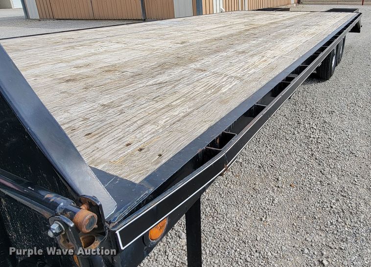 image for item HG9428 2014 Starlite AGNDV  equipment trailer