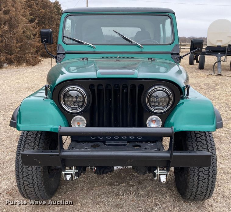 image for item HN9800 1985 Jeep CJ7  SUV