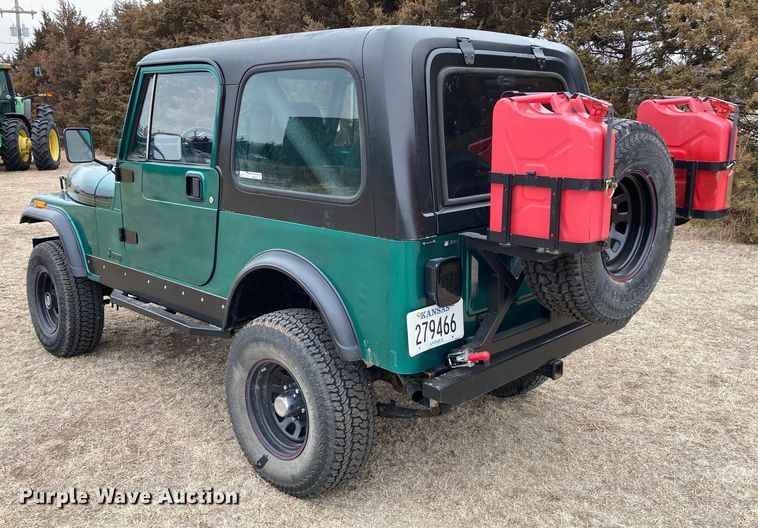 image for item HN9800 1985 Jeep CJ7  SUV