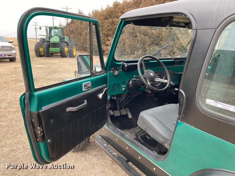 image for item HN9800 1985 Jeep CJ7  SUV