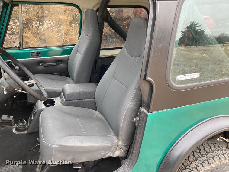 image for item HN9800 1985 Jeep CJ7  SUV