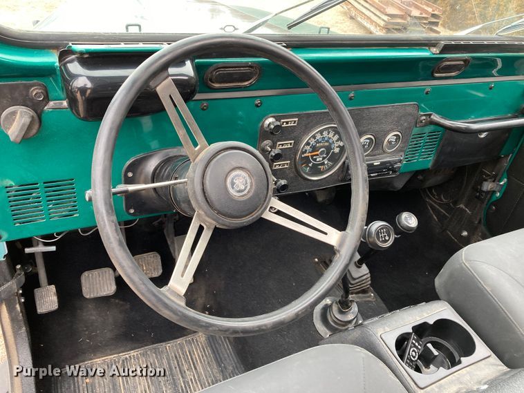 image for item HN9800 1985 Jeep CJ7  SUV