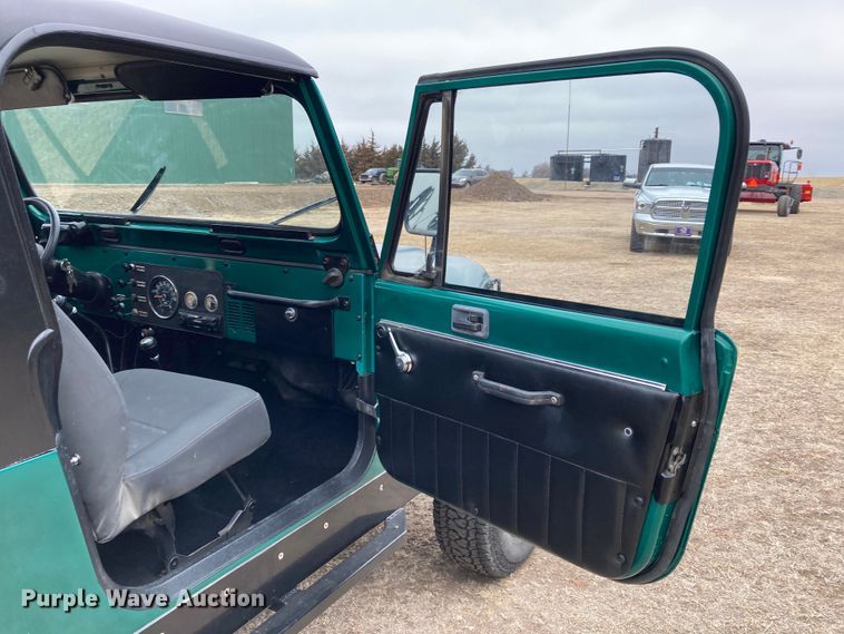 image for item HN9800 1985 Jeep CJ7  SUV