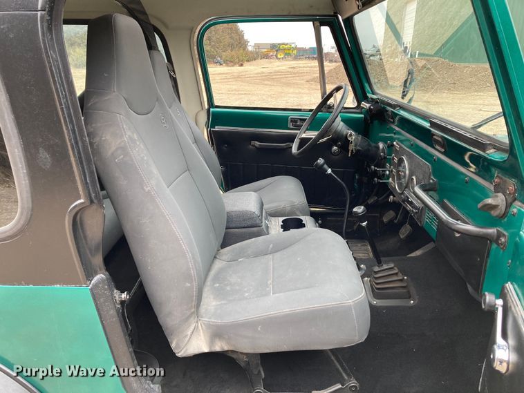 image for item HN9800 1985 Jeep CJ7  SUV
