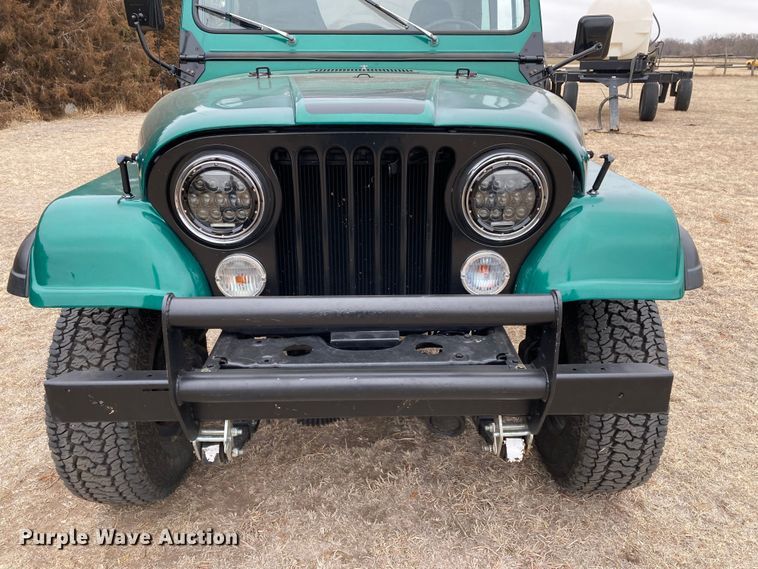 image for item HN9800 1985 Jeep CJ7  SUV