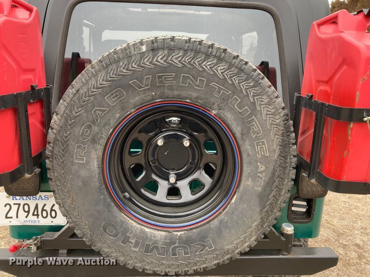 image for item HN9800 1985 Jeep CJ7  SUV