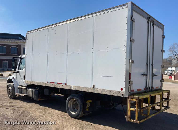 image for item HN9819 2016 Freightliner Business Class M2  box truck
