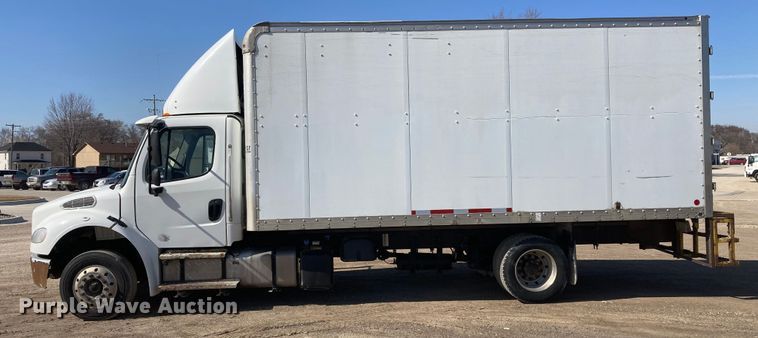 image for item HN9819 2016 Freightliner Business Class M2  box truck