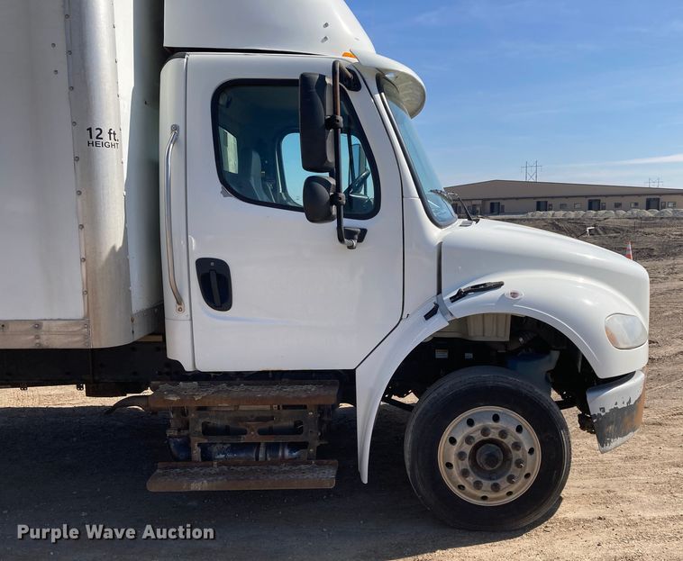 image for item HN9819 2016 Freightliner Business Class M2  box truck