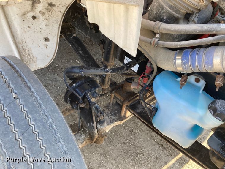 image for item HN9819 2016 Freightliner Business Class M2  box truck