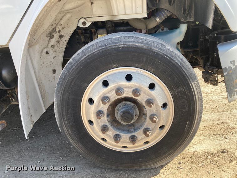 image for item HN9819 2016 Freightliner Business Class M2  box truck