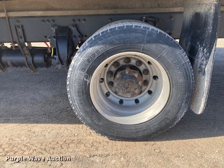 image for item HN9819 2016 Freightliner Business Class M2  box truck