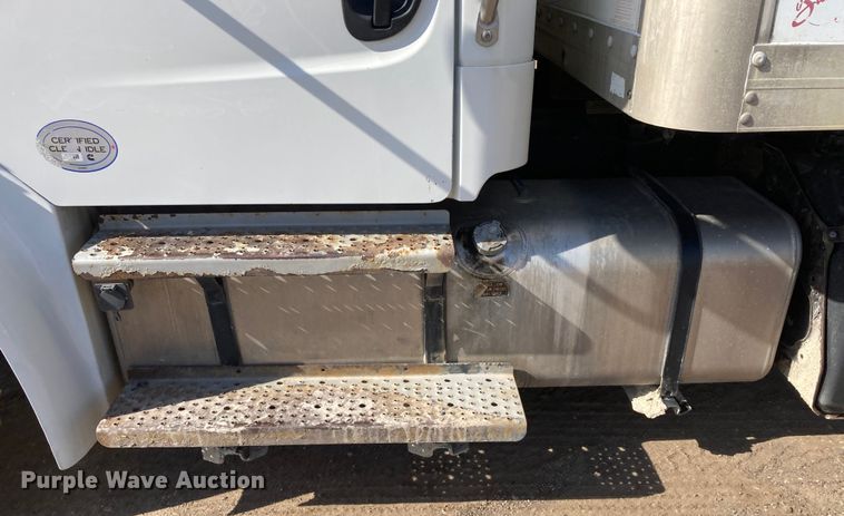 image for item HN9820 2016 Freightliner Business Class M2  box truck