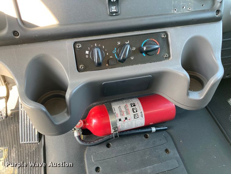 image for item HN9820 2016 Freightliner Business Class M2  box truck