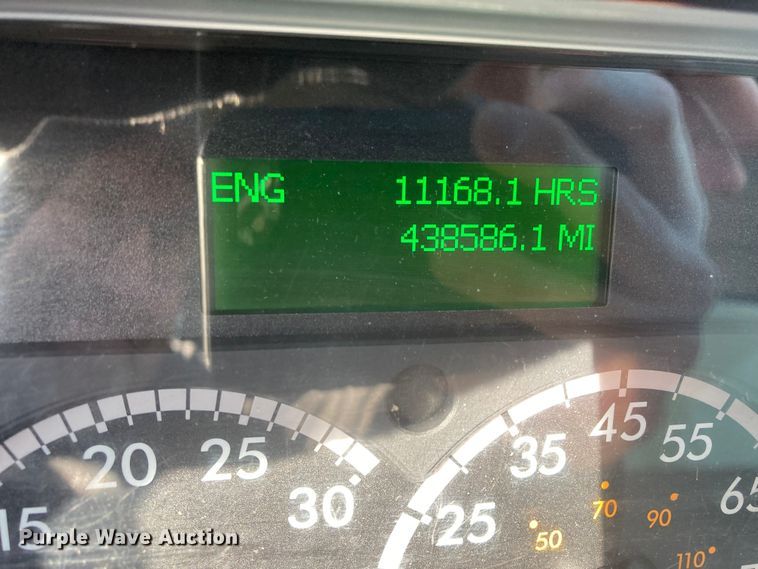 image for item HN9820 2016 Freightliner Business Class M2  box truck