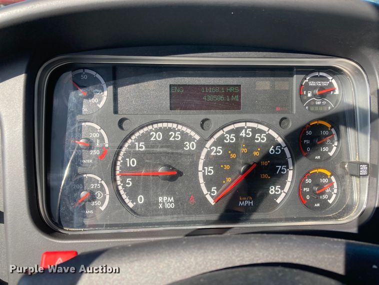 image for item HN9820 2016 Freightliner Business Class M2  box truck