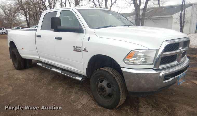 image for item HU9465 2016 Dodge Ram 3500HD  Crew Cab pickup truck