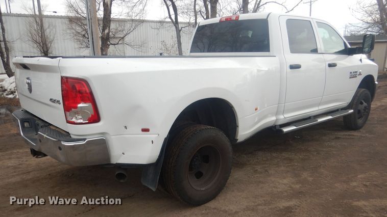 image for item HU9465 2016 Dodge Ram 3500HD  Crew Cab pickup truck