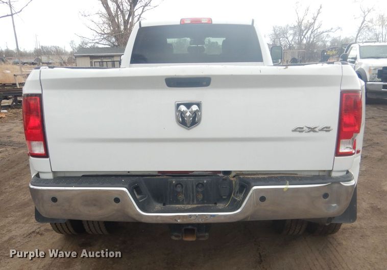 image for item HU9465 2016 Dodge Ram 3500HD  Crew Cab pickup truck