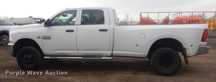 image for item HU9465 2016 Dodge Ram 3500HD  Crew Cab pickup truck