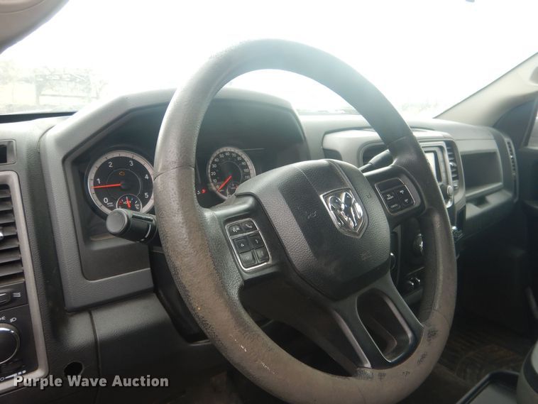 image for item HU9465 2016 Dodge Ram 3500HD  Crew Cab pickup truck