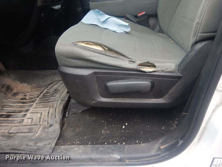 image for item HU9465 2016 Dodge Ram 3500HD  Crew Cab pickup truck