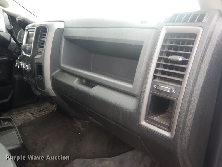 image for item HU9465 2016 Dodge Ram 3500HD  Crew Cab pickup truck