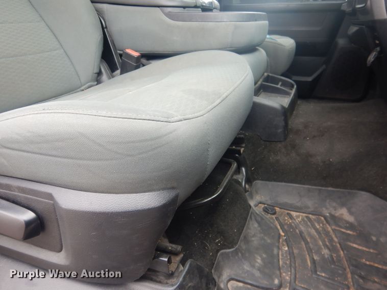 image for item HU9465 2016 Dodge Ram 3500HD  Crew Cab pickup truck